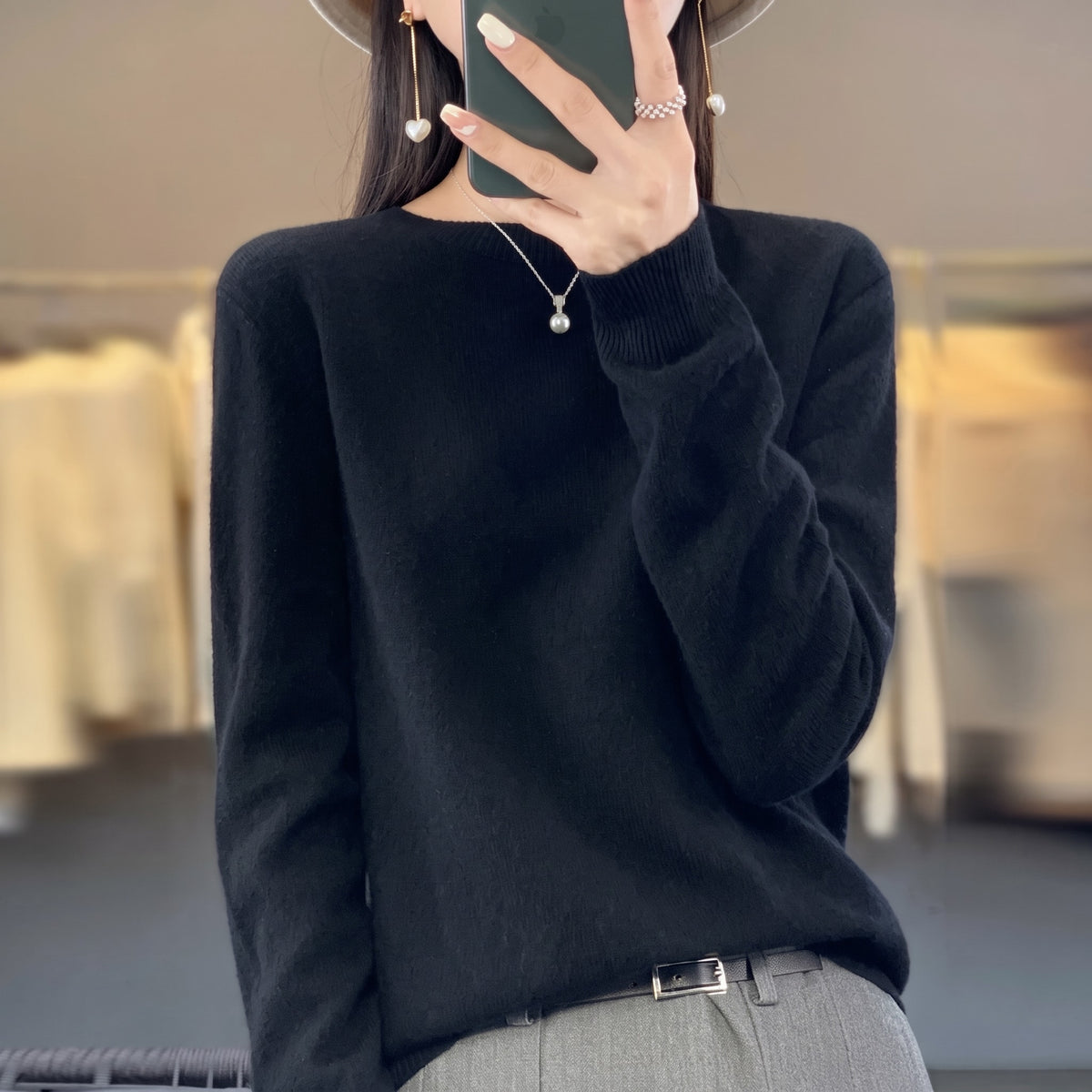 Eleanor – Women’s Relaxed Fit Crew Neck Sweater