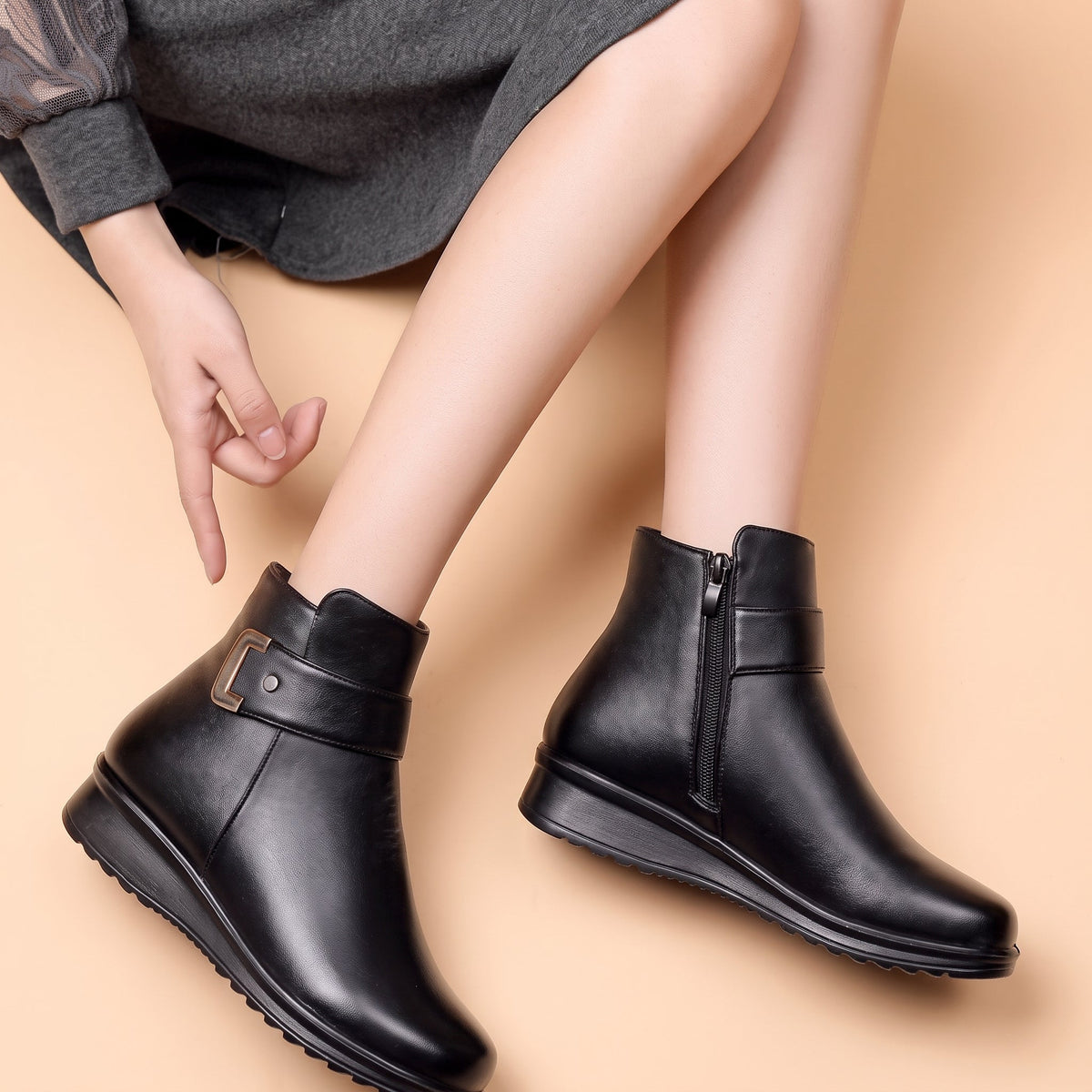 Clara - Women's Orthopedic Fur-Lined Ankle Boots with Buckle Strap