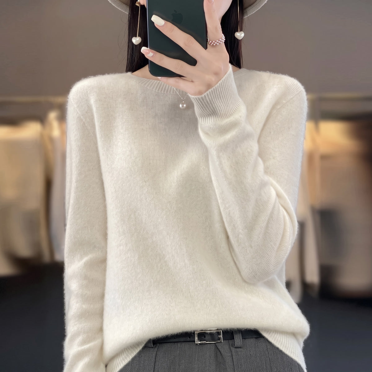 Eleanor – Women’s Relaxed Fit Crew Neck Sweater