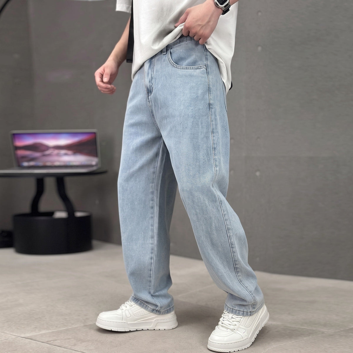 Marcus – Men’s Vintage Washed Loose Fit Straight-Leg Jeans