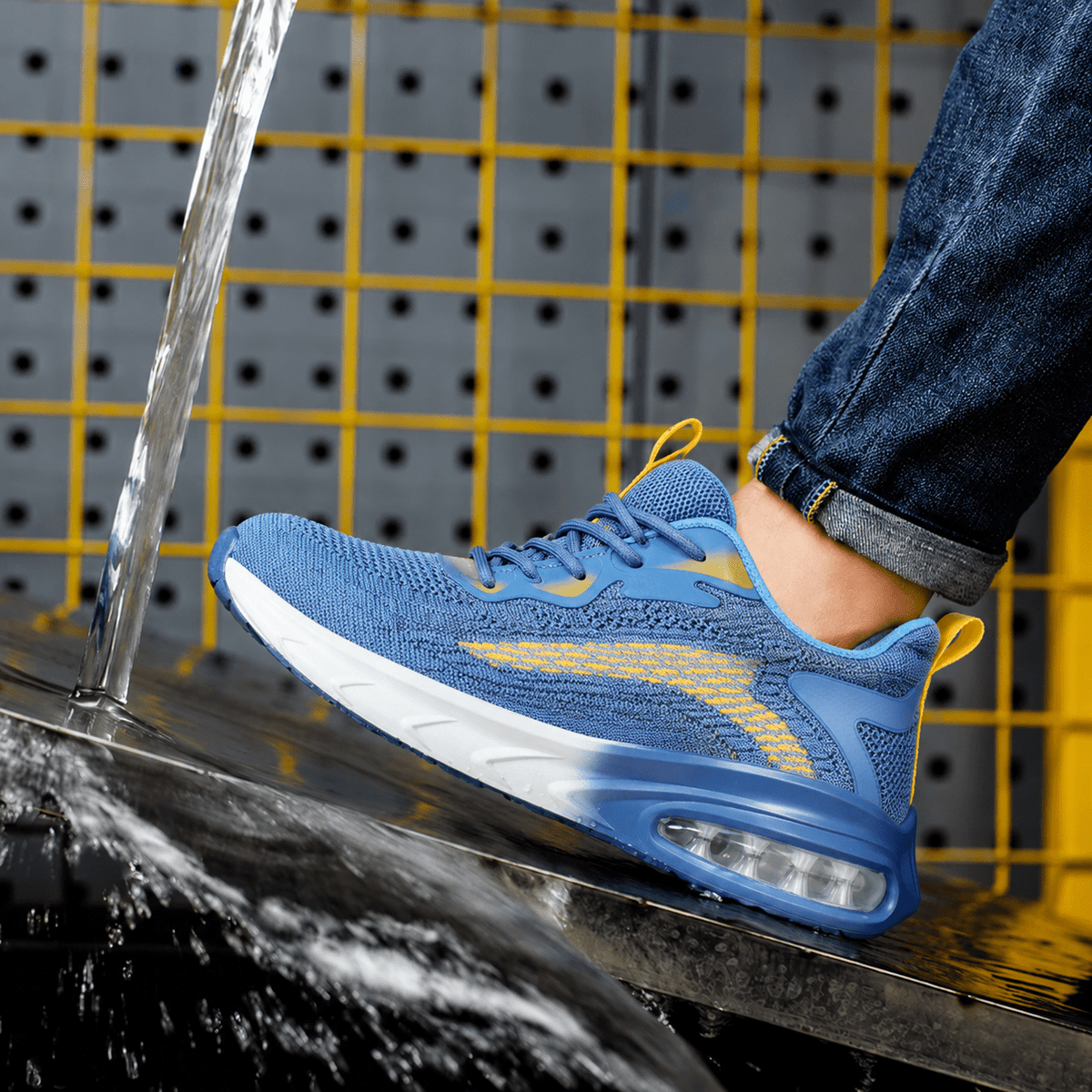 Jonas – Men’s Lace-Up Sneakers with Cushioned Sole