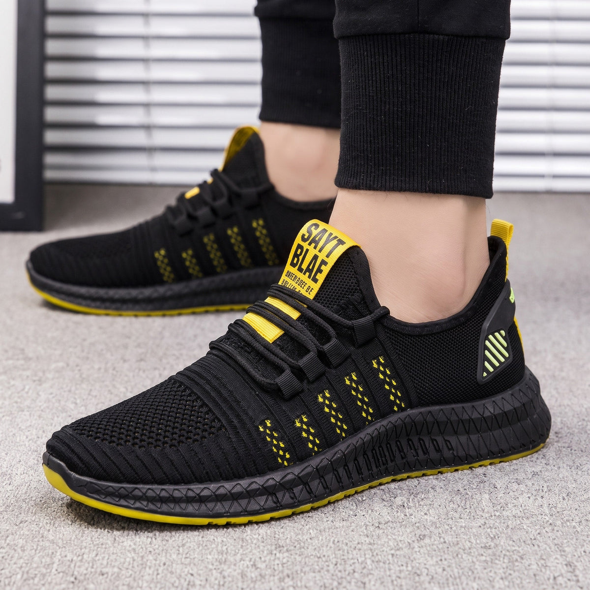 Marcus – Men’s Breathable Knit Low-Top Lace-Up Sneakers