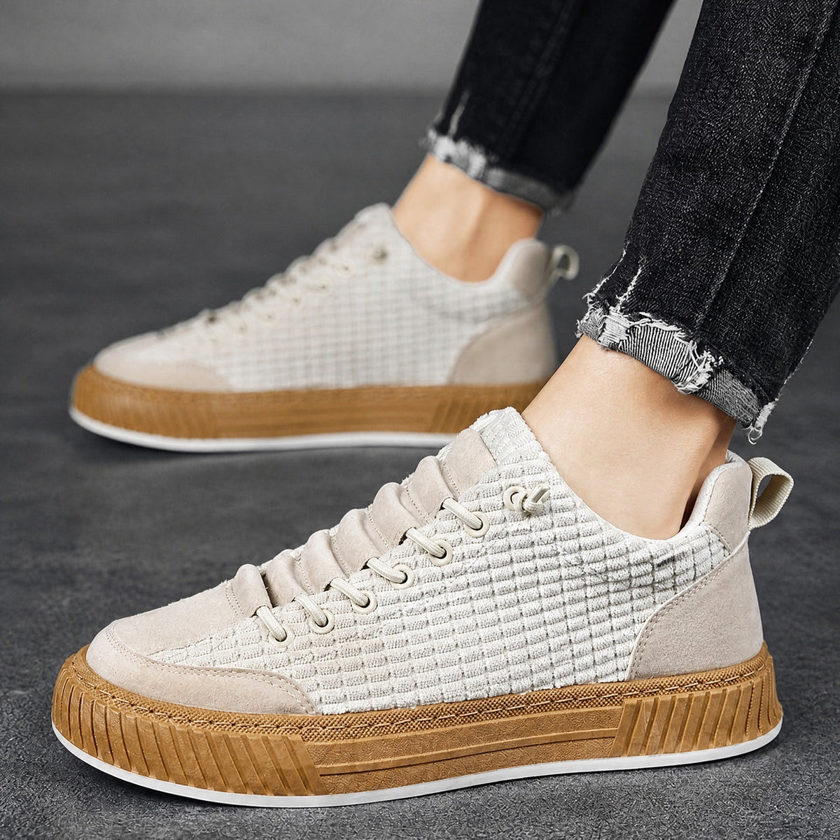 Jonas - Men's Supportive Quilted Low-Top Lace-Up Sneakers
