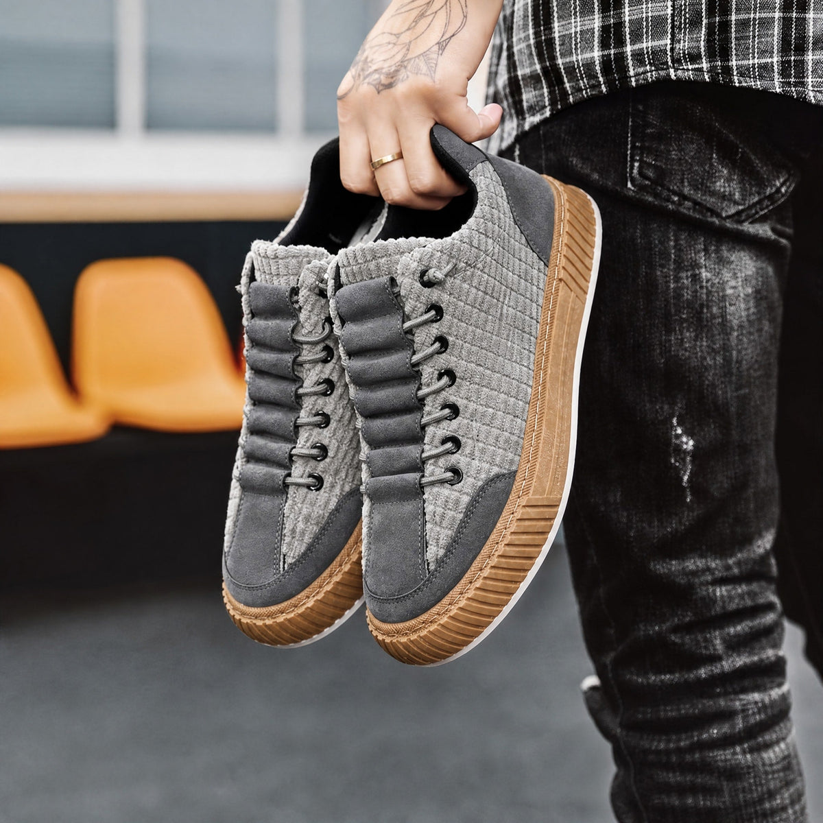 Jonas - Men's Supportive Quilted Low-Top Lace-Up Sneakers