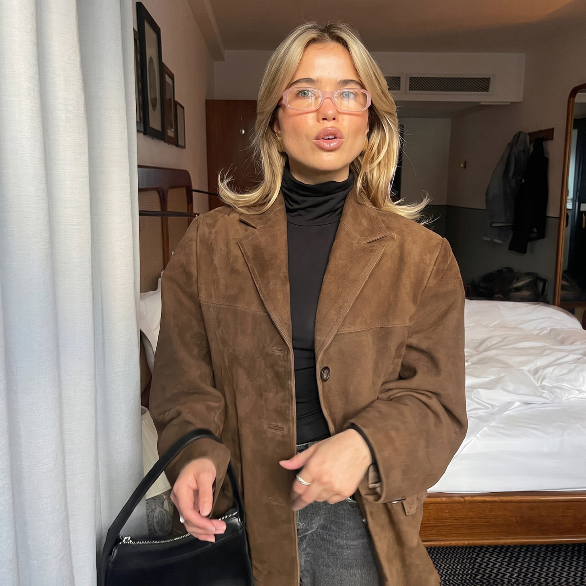Olivia - Women's Oversized Longline Jacket with Notched Lapel
