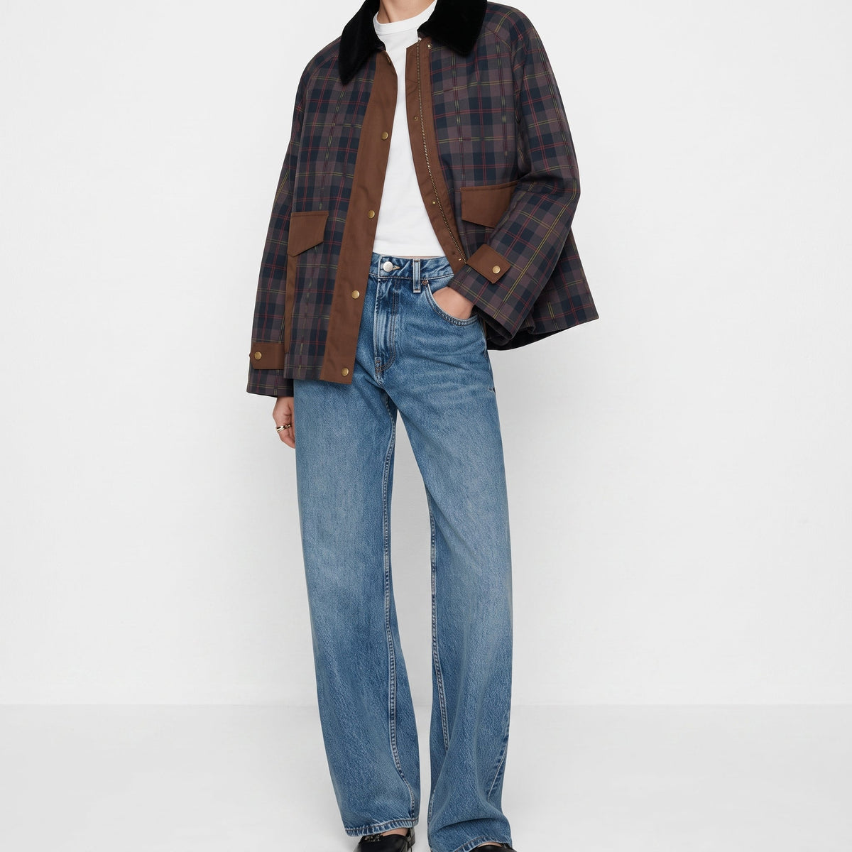 Sophie - Women's Plaid Jacket with Contrast Collar