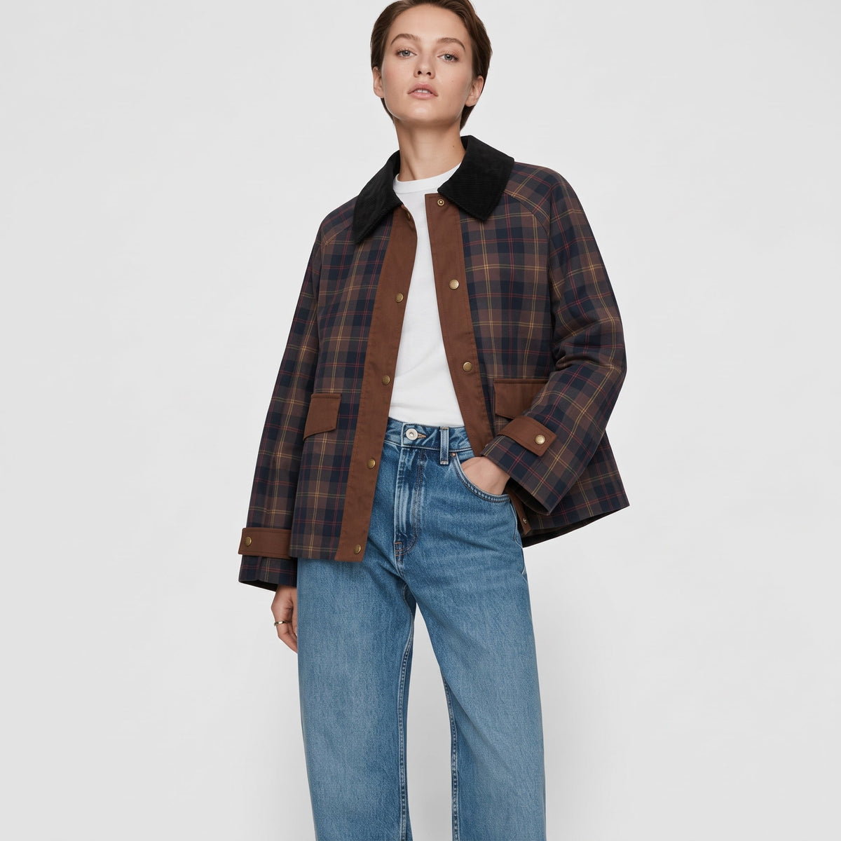 Sophie - Women's Plaid Jacket with Contrast Collar