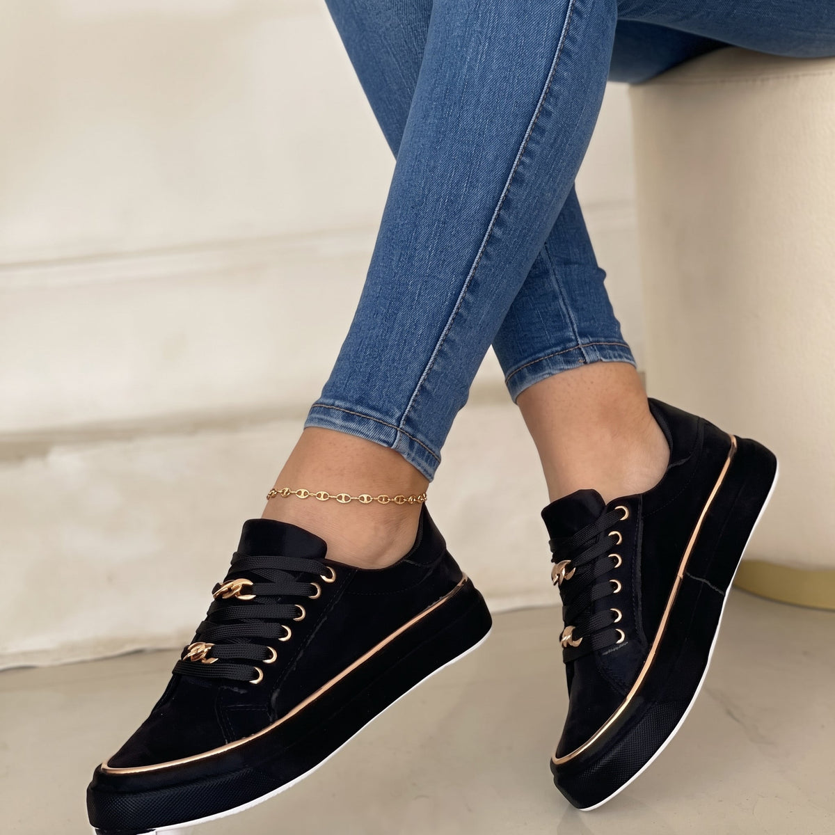 Alice – Women’s Lace-Up Platform Sneakers with Gold Chain Detail