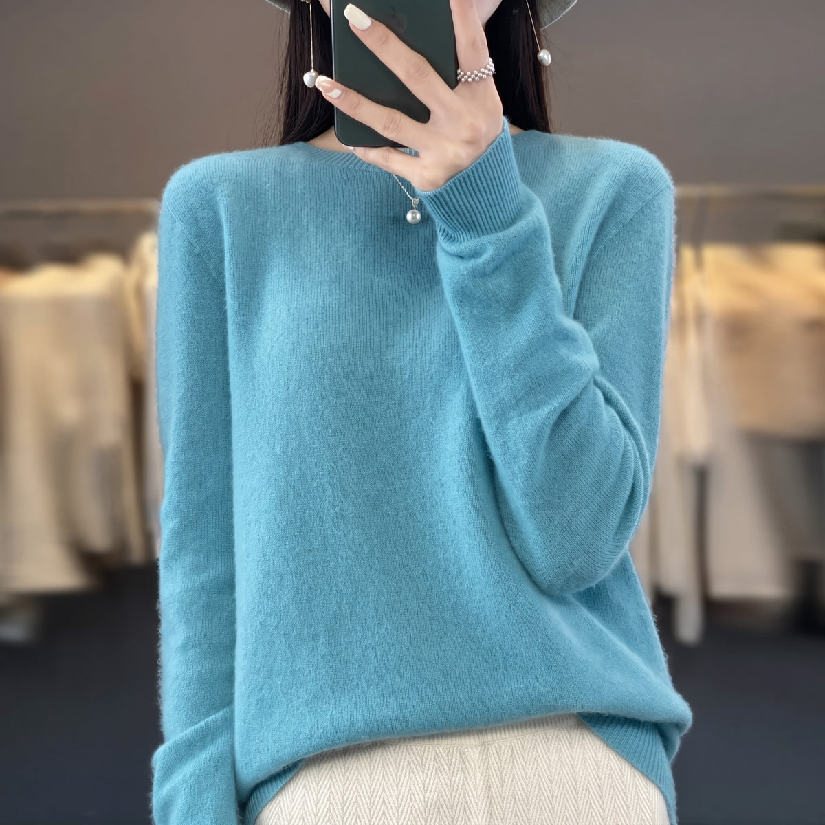 Eleanor – Women’s Relaxed Fit Crew Neck Sweater