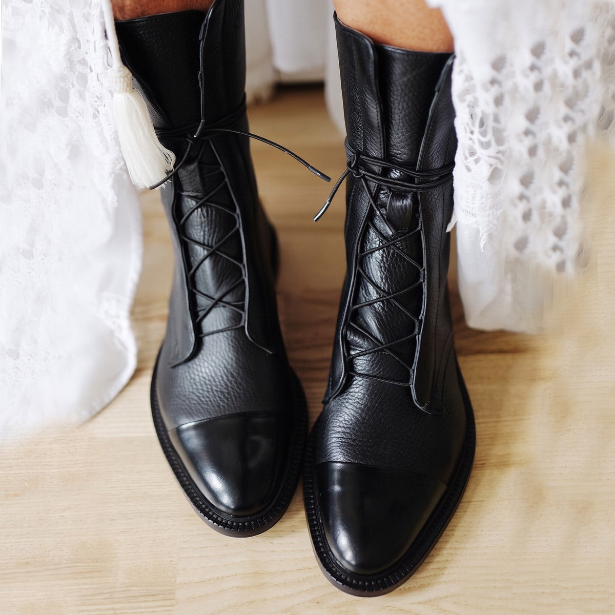 Julia - Women's Lace-Up Pointed Toe Ankle Boots with Block Heel
