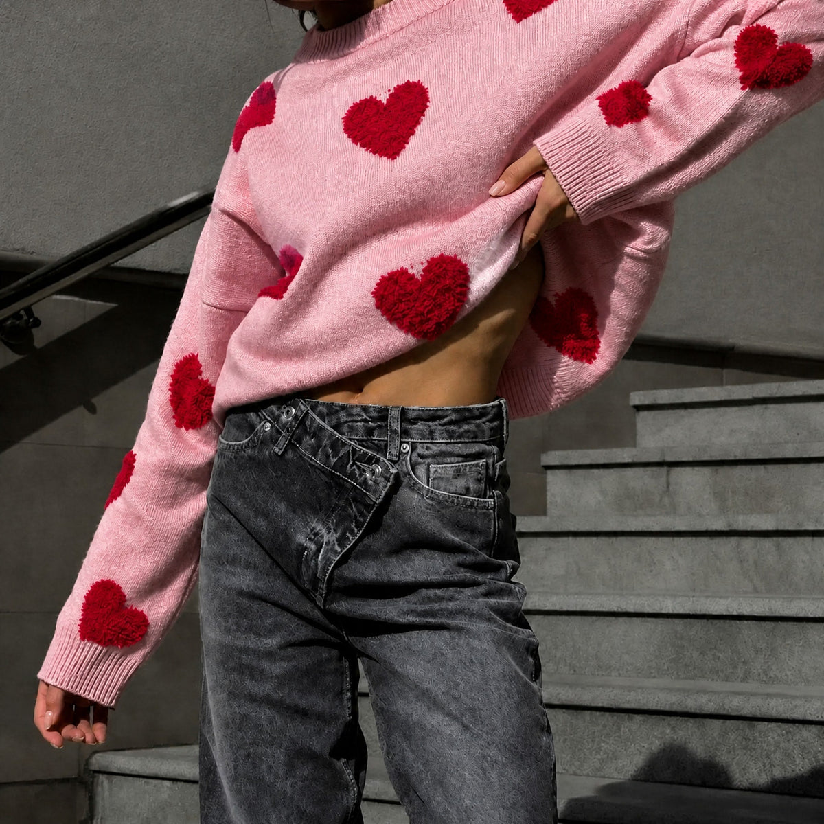 Emma - Women's Oversized Heart Print Knit Sweater