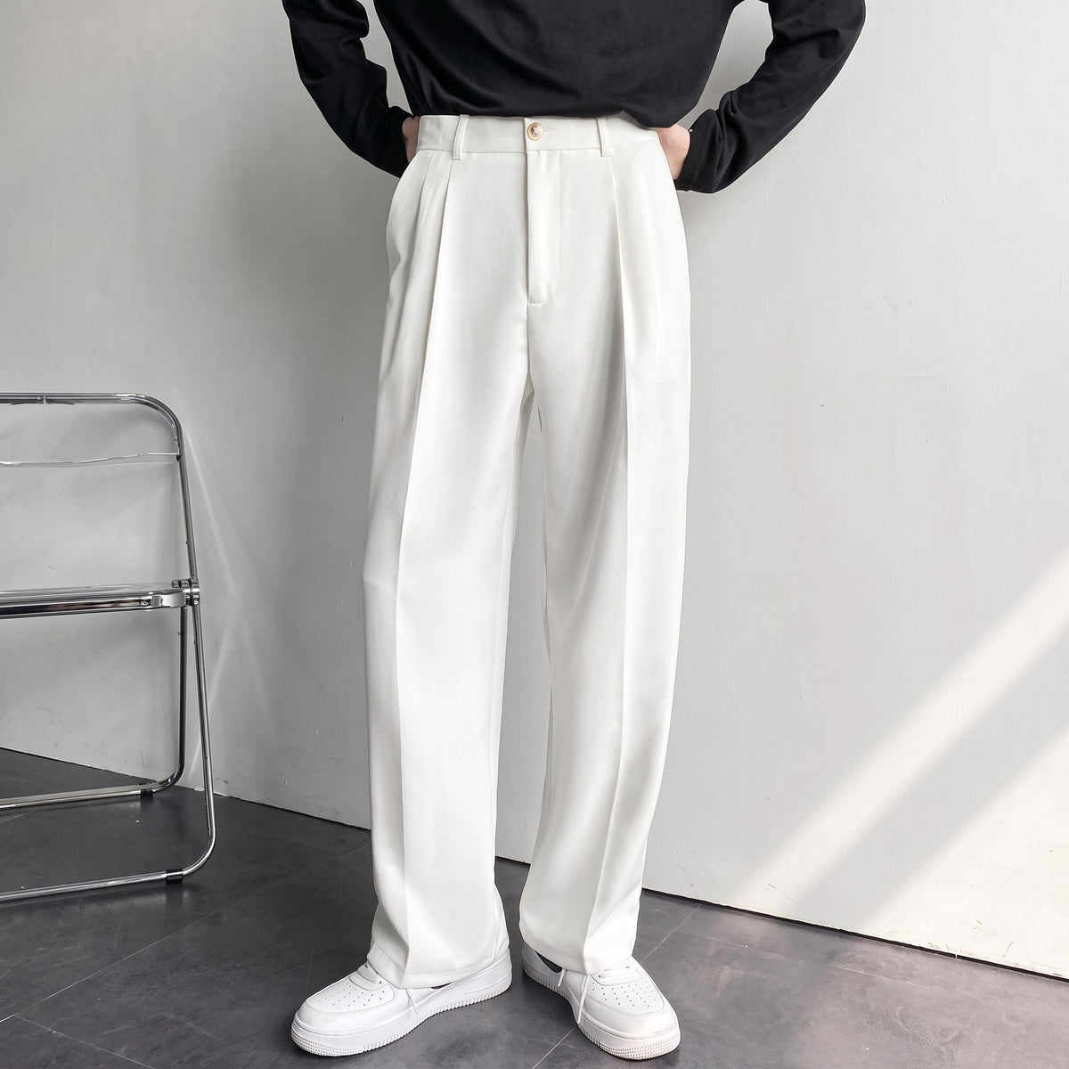Charlie – Men’s Wide-Leg Trousers with Pleated Front