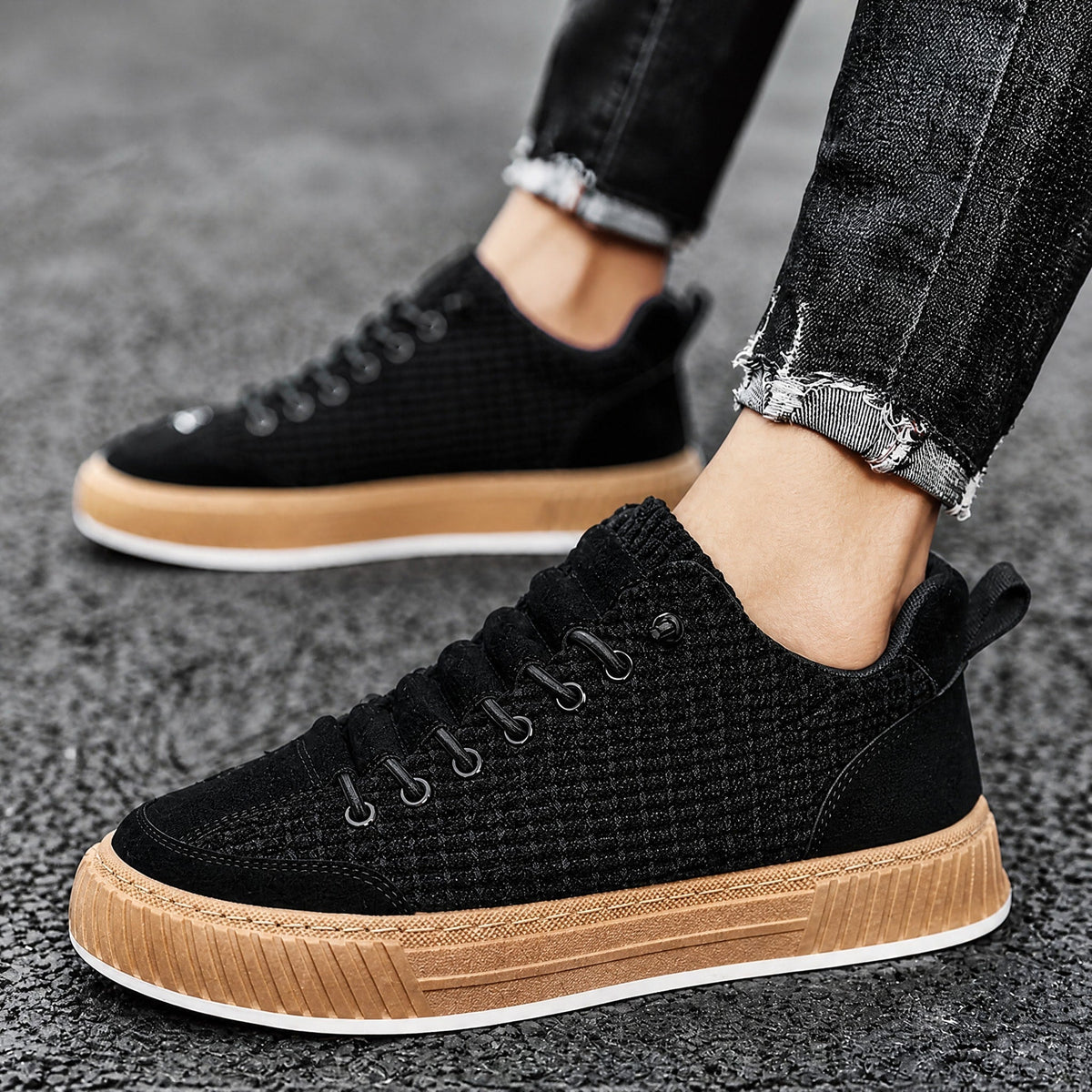 Jonas - Men's Supportive Quilted Low-Top Lace-Up Sneakers