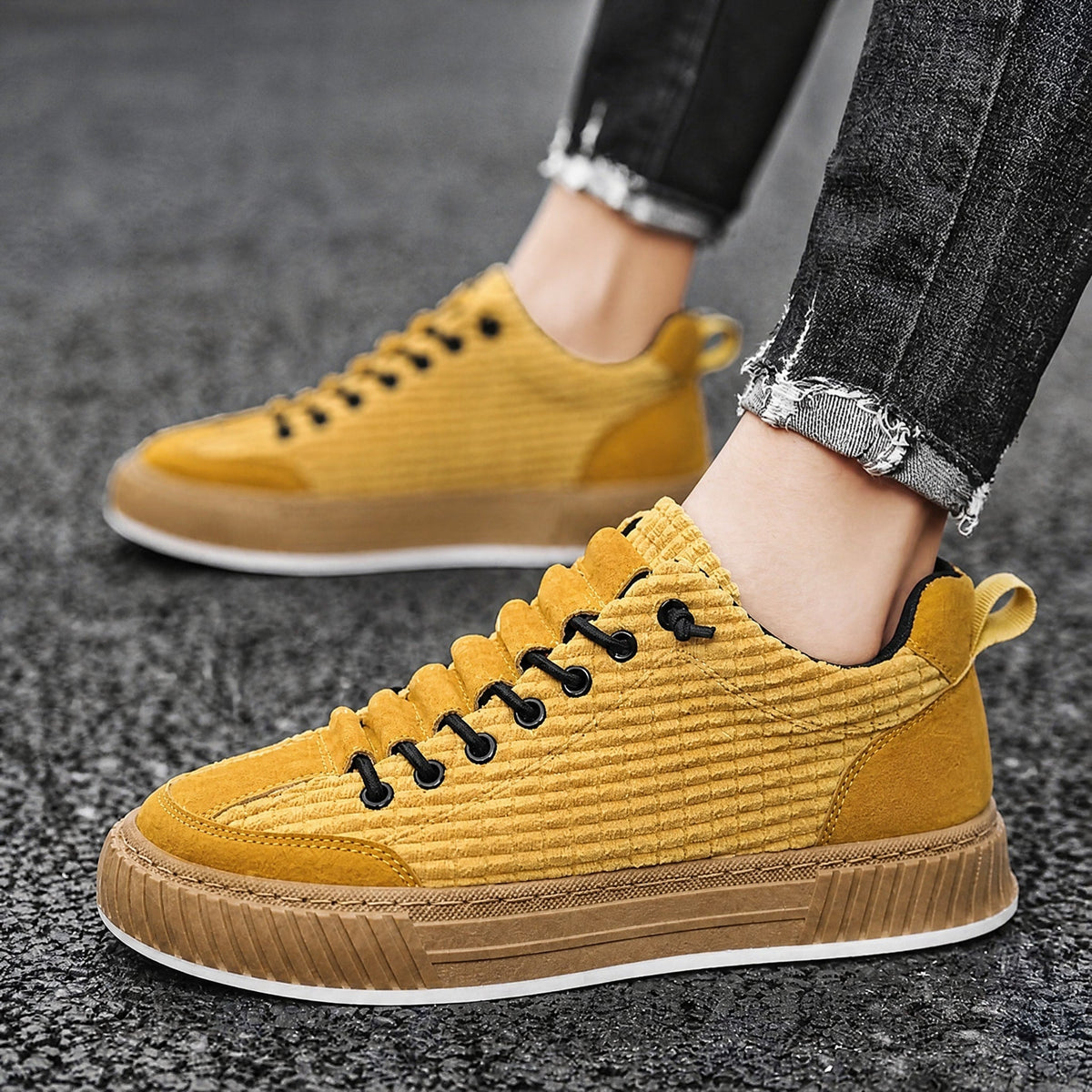 Jonas - Men's Supportive Quilted Low-Top Lace-Up Sneakers