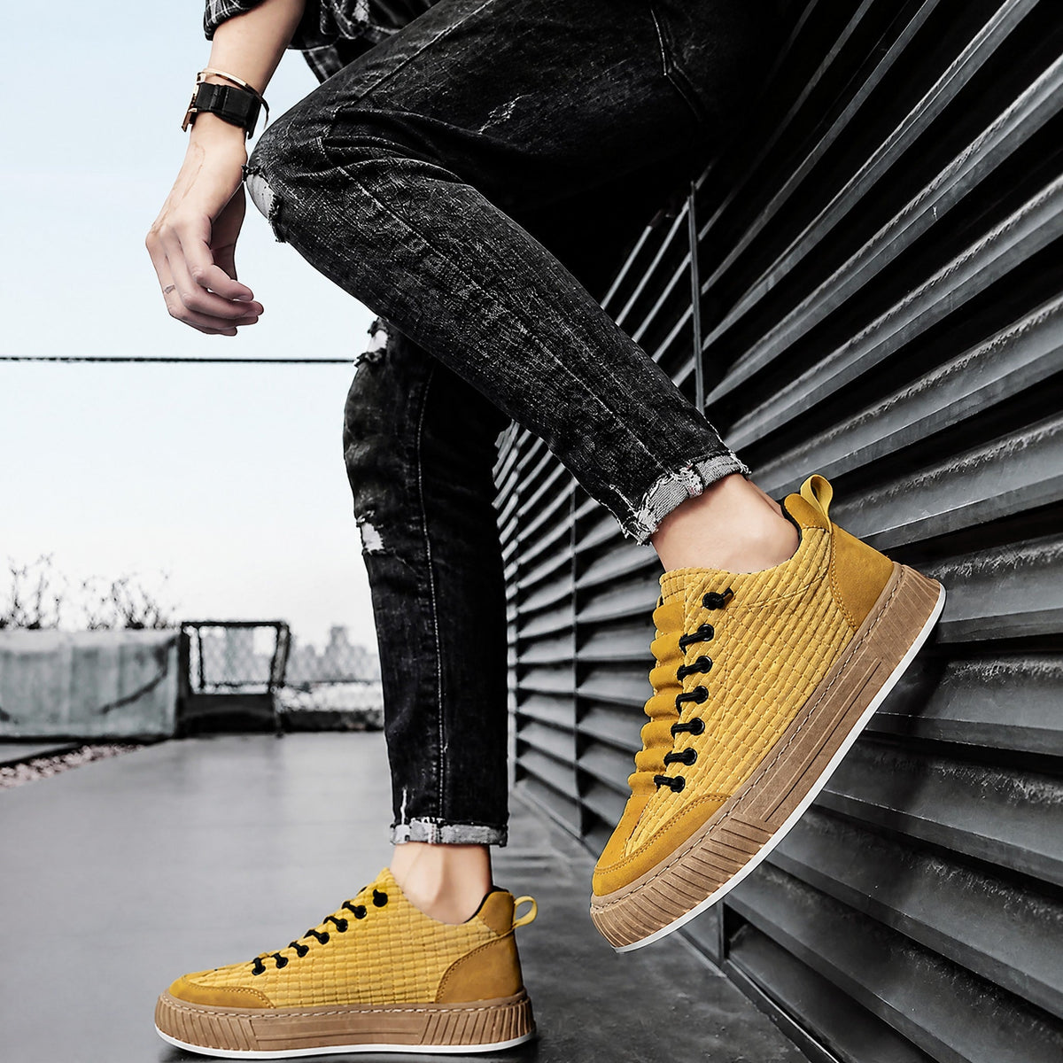 Jonas - Men's Supportive Quilted Low-Top Lace-Up Sneakers