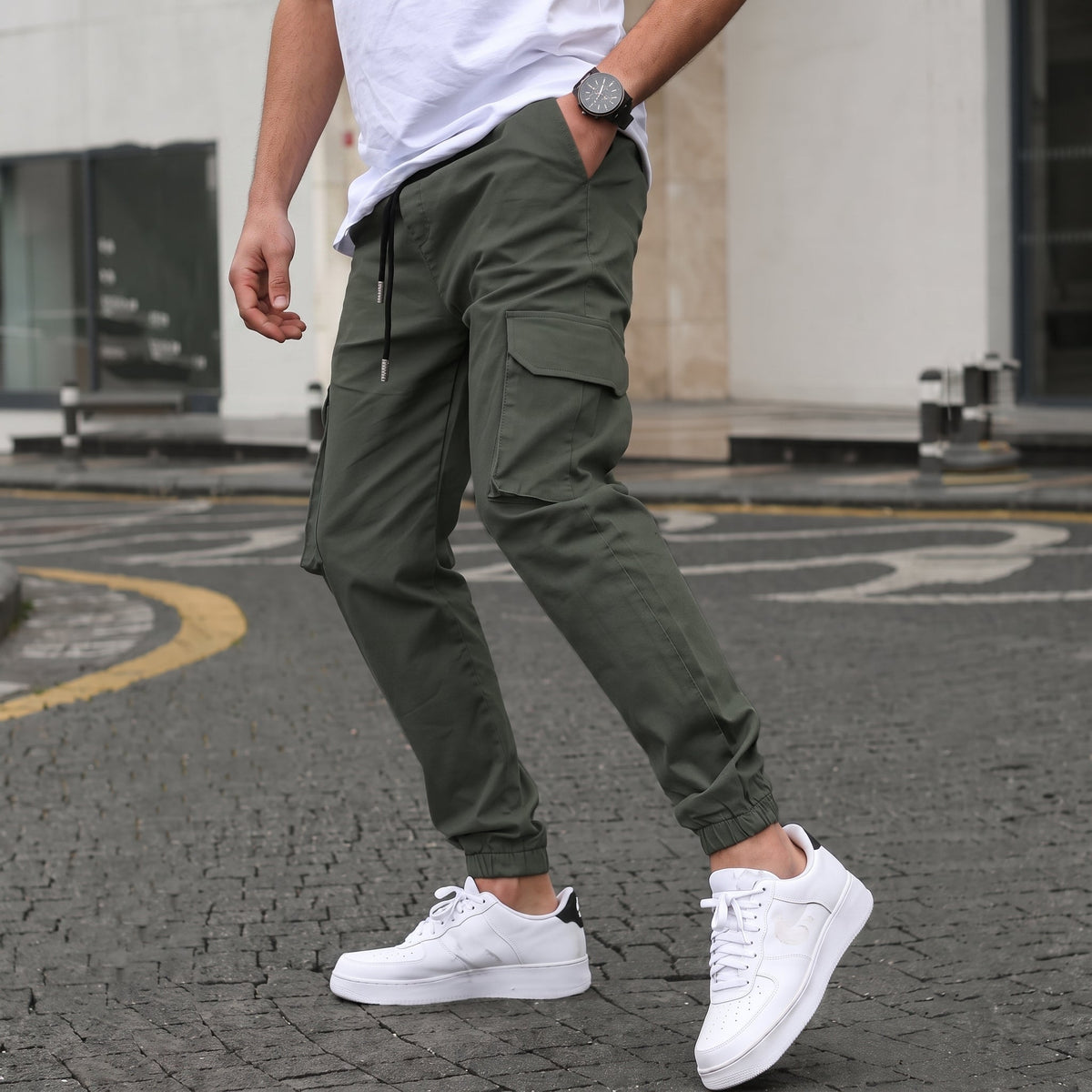 Lionel - Men's Slim Fit Cargo Joggers with Drawstring Waist