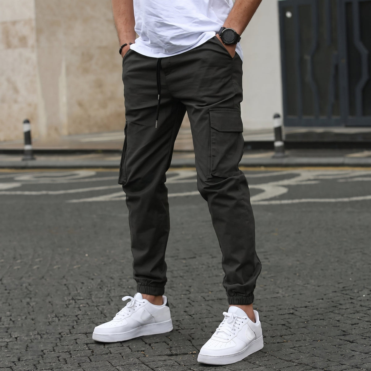 Lionel - Men's Slim Fit Cargo Joggers with Drawstring Waist