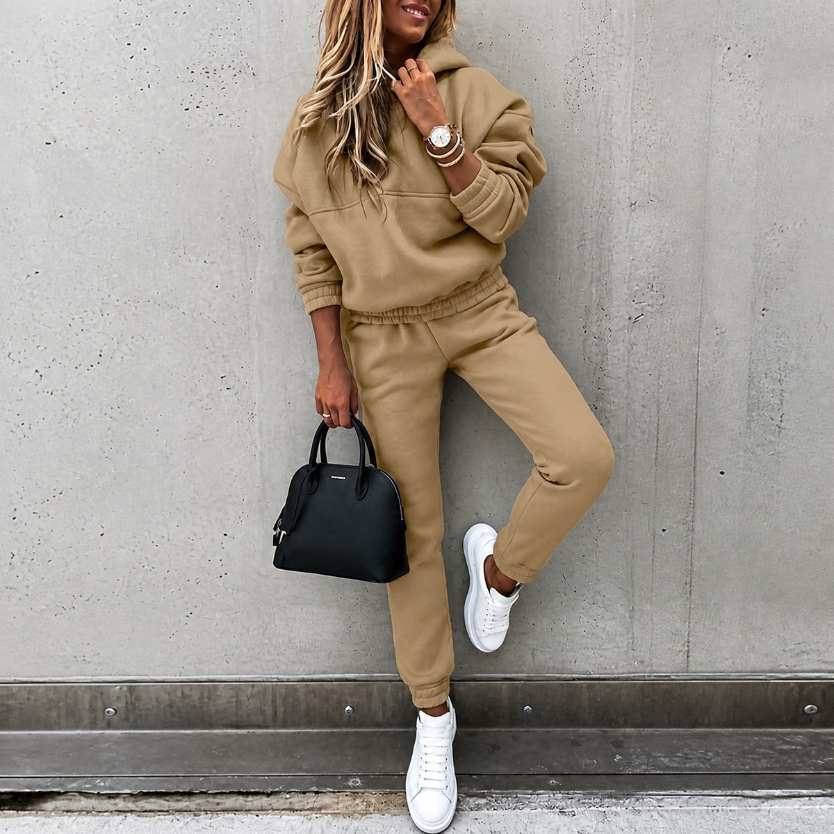 Livia - Women's Oversized Hooded Sweatshirt and Jogger Set