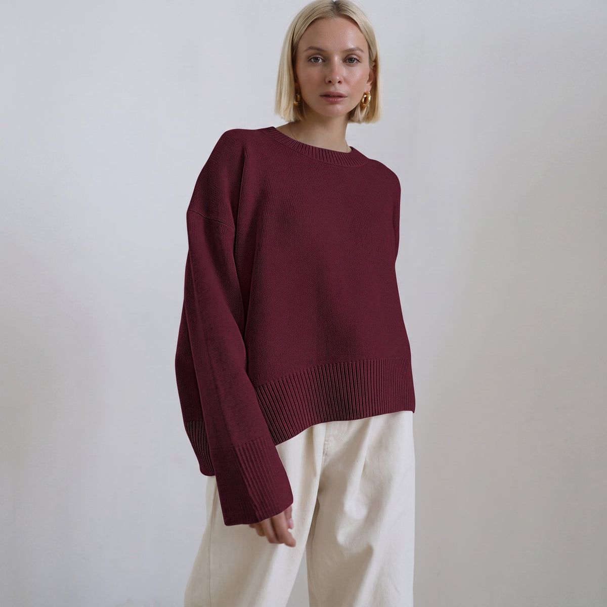 Olivia - Women's Oversized Crewneck Knit Sweater with Ribbed Cuffs