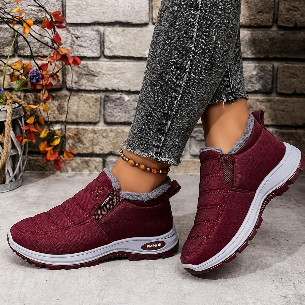 Rowan - Women's Supportive Fleece-Lined Slip-On Snow Boots