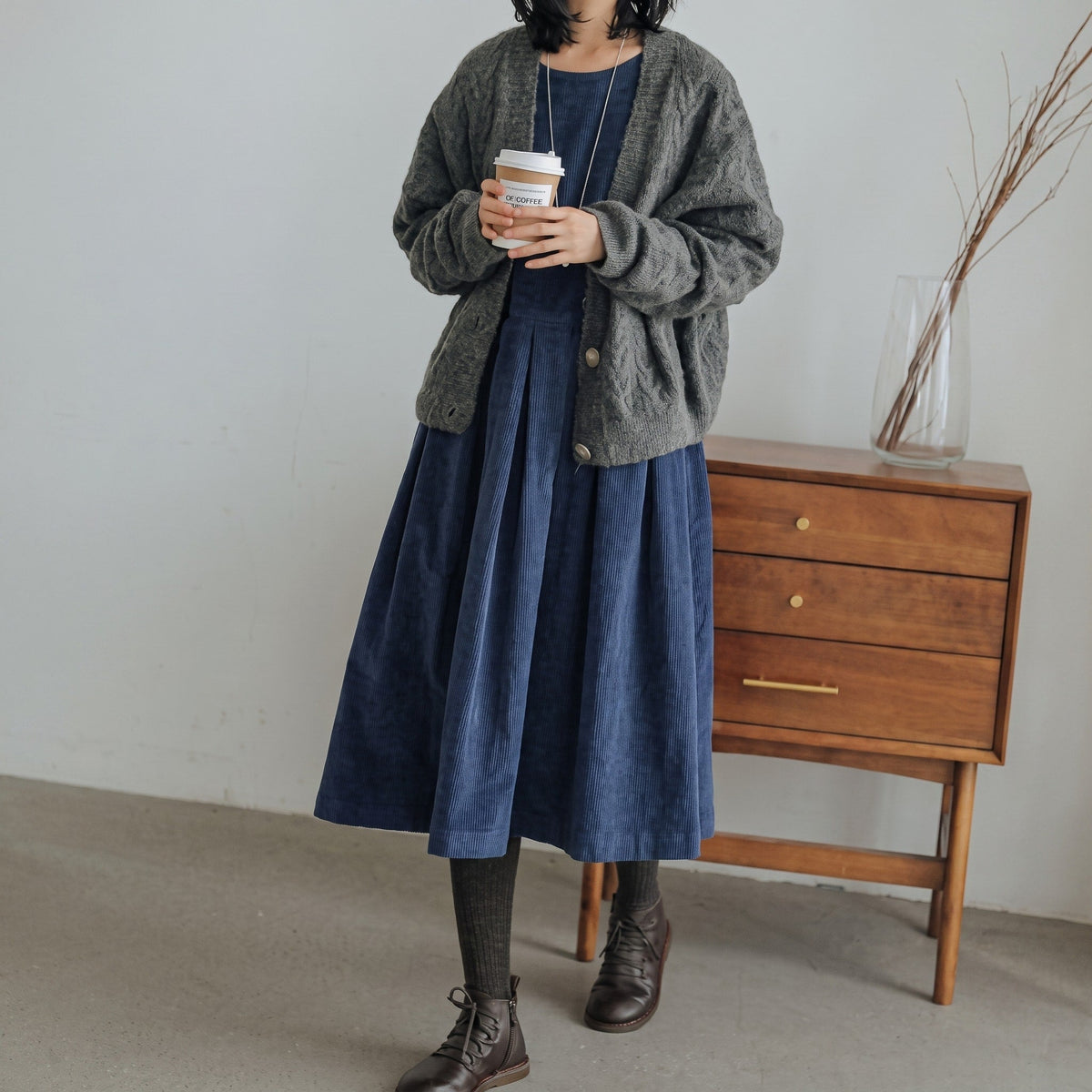 Zoe - Women's Relaxed Fit Long Sleeve Pleated Midi Dress with Round Neck